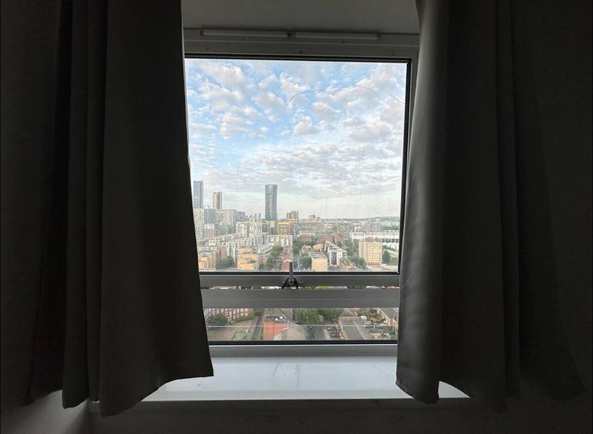 Apartment Large One Bedroom Apartment, With View, Canary Wharf *